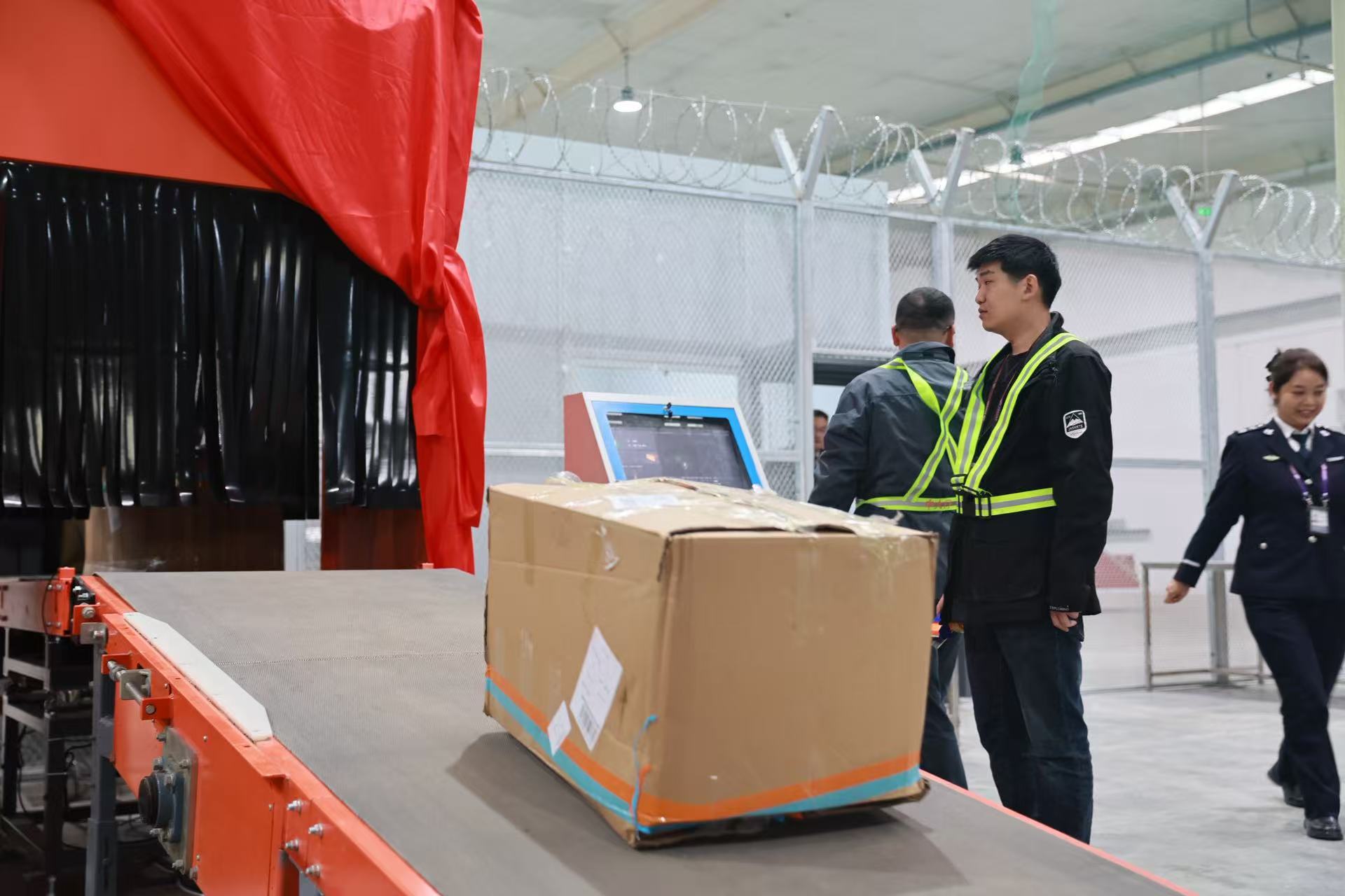 快讯！郑州机场中大门前置货站正式投用